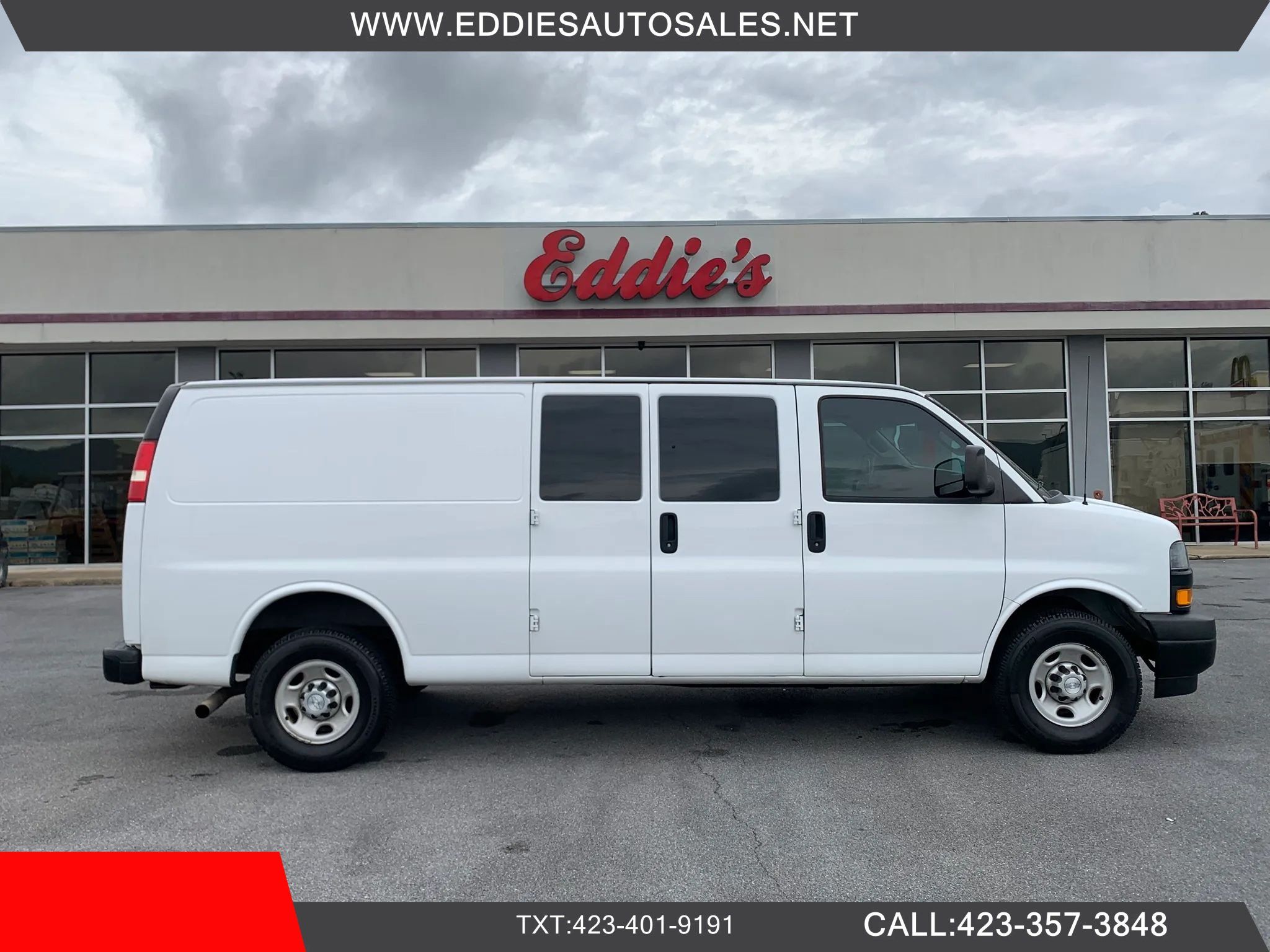 Used 2018 Chevrolet Express 3500 Extended w/ Driver Convenience Package RWD image 1