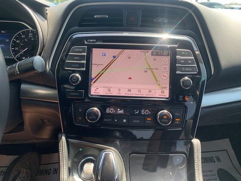 Used 2022 Nissan Maxima SV w/ Floor Mat Group FWD image 13