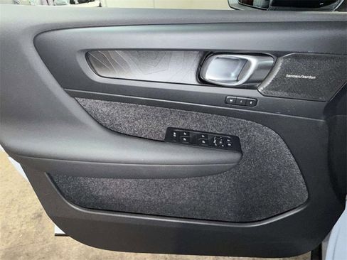 Used 2024 Volvo C40 P8 Recharge Ultimate image 20