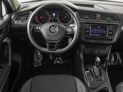 Used 2020 Volkswagen Tiguan S image 36