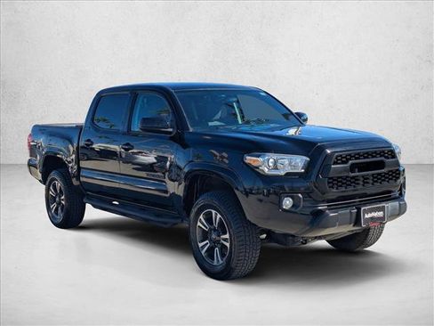 Used 2016 Toyota Tacoma SR5 image 3