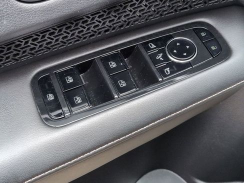 Used 2024 Nissan Ariya AWD image 16