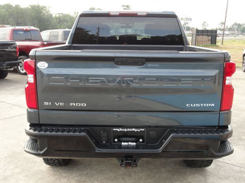 Used 2022 Chevrolet Silverado 1500 Custom Trail Boss AWD/4WD image 4