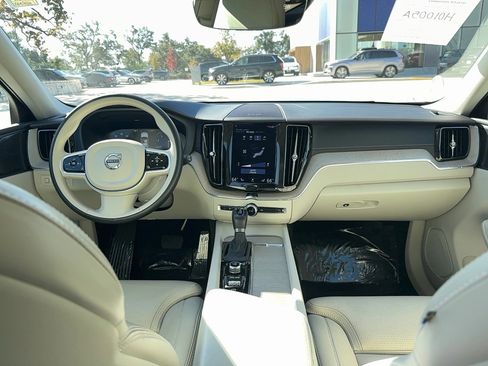 Used 2021 Volvo XC60 T5 Inscription w/ Protection Package Premier image 16