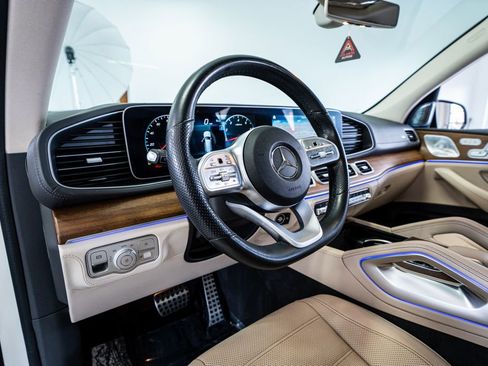 Used 2020 Mercedes-Benz GLS 580 GLS 580 w/ E-Active Body Control Package image 34