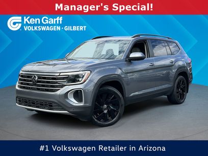 Used 2024 Volkswagen Atlas SE w/ Panoramic Sunroof Package