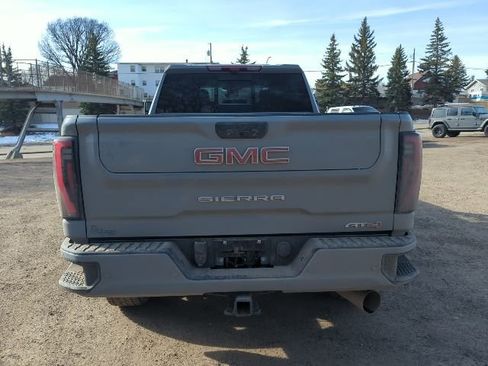 Used 2024 GMC Sierra 2500 AT4 w/ AT4 Premium Plus Package image 11