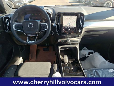 New 2026 Volvo XC40 B5 Ultra w/ Protection Package Premier AWD/4WD image 8