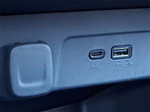 Used 2024 Chevrolet Trax RS w/ Driver Confidence Package image 22