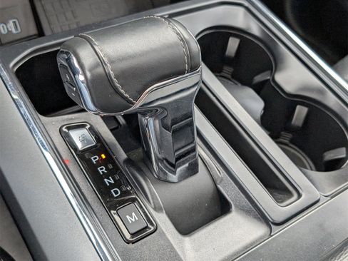 Used 2022 Ford F150 Lariat w/ Equipment Group 502A High image 28