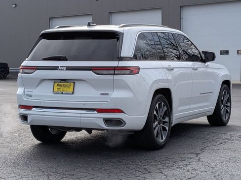 Used 2025 Jeep Grand Cherokee Overland AWD/4WD image 7