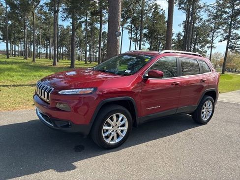 Used 2016 Jeep Cherokee Limited w/ Luxury Group image 6