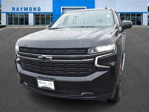 Used 2022 Chevrolet Suburban RST w/ Sport Performance Package image 7