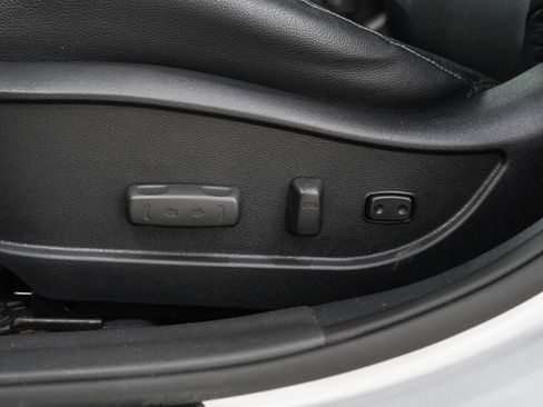 Used 2013 Hyundai Elantra Limited FWD image 24