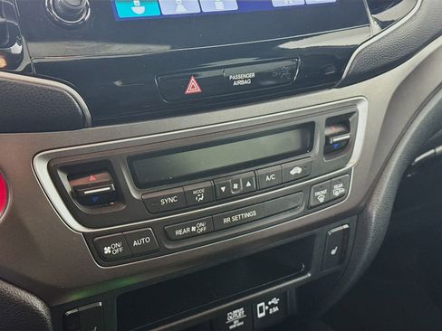 Used 2025 Honda Passport EX-L image 10