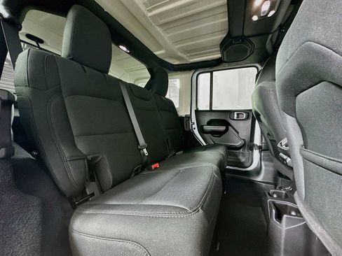 Used 2021 Jeep Wrangler Unlimited Sport AWD/4WD image 24