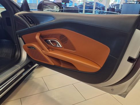 Used 2021 Audi R8 V10 performance image 11