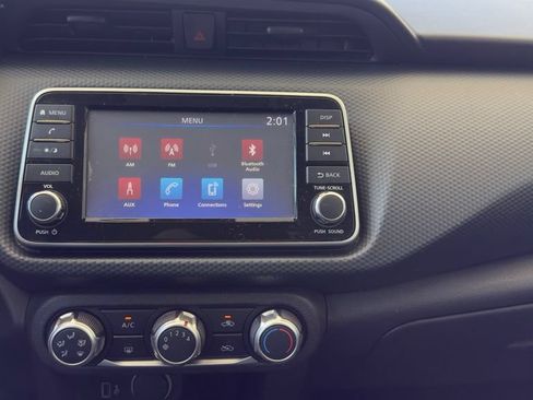 Used 2021 Nissan Kicks S FWD image 21