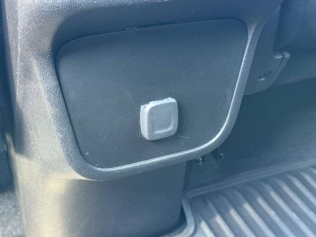 Used 2018 Chevrolet Equinox LT FWD image 14