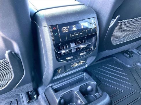 Used 2025 Jeep Grand Cherokee L Laredo w/ Luxury Tech Group I AWD/4WD image 27