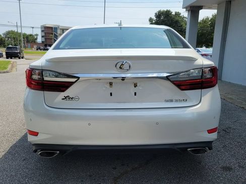 Used 2017 Lexus ES 350 w/ Luxury Package FWD image 5