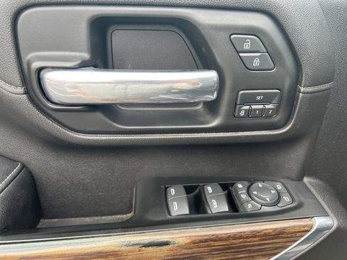 Used 2020 Chevrolet Silverado 2500 High Country image 25