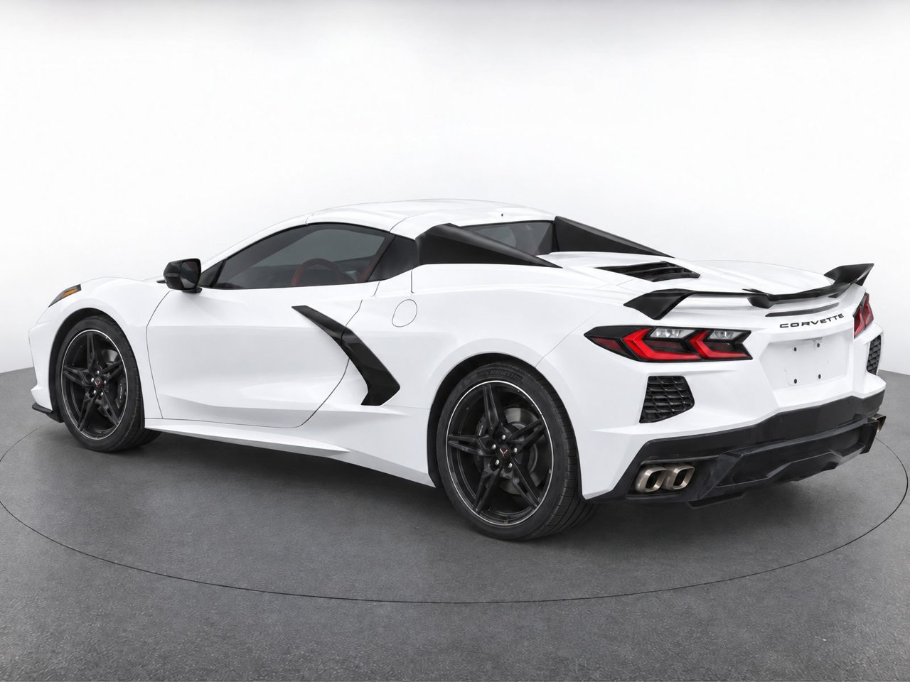 Used 2023 Chevrolet Corvette Stingray Premium Conv w/ Z51 Performance Package RWD image 3