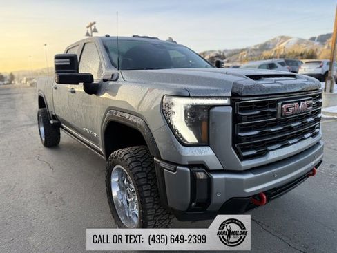 Used 2024 GMC Sierra 3500 AT4 w/ AT4 Premium Plus Package image 8