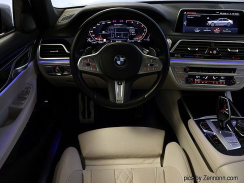 Certified 2022 BMW M760i xDrive w/ Luxury Rear Seating Package image 16