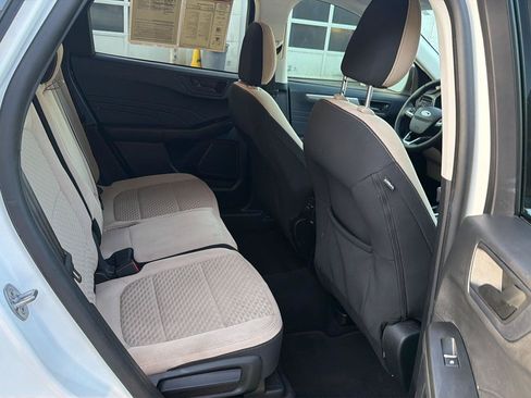 Used 2022 Ford Escape SE w/ SE Sport Appearance Package FWD image 12