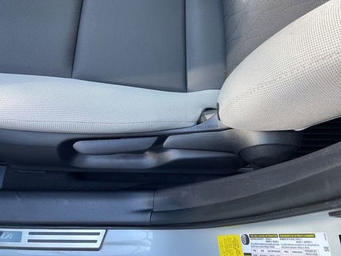 Used 2025 Toyota Corolla LE image 13