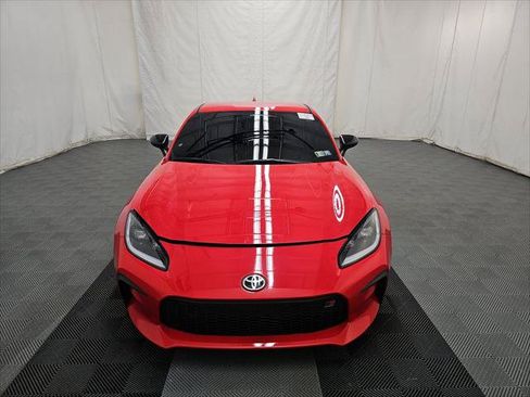 Used 2024 Toyota GR86 RWD image 7