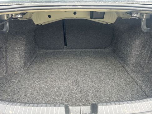 Used 2025 Volkswagen Jetta SE image 33