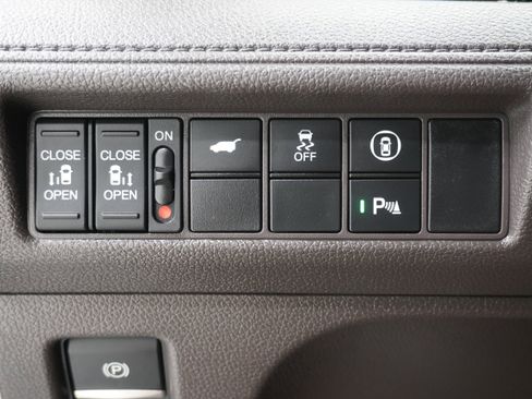 Used 2023 Honda Odyssey Elite image 28