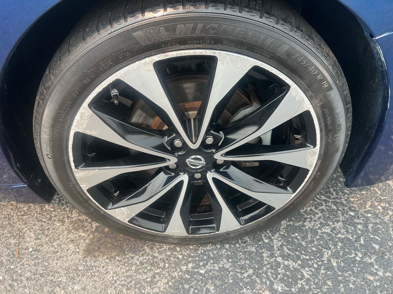 Used 2018 Nissan Maxima SR FWD image 26