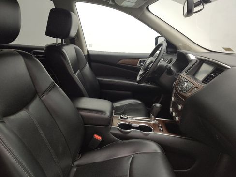 Used 2017 Nissan Pathfinder Platinum w/ Family Entertainment Package AWD/4WD image 21