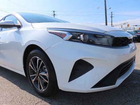 Used 2024 Kia Forte LXS image 18