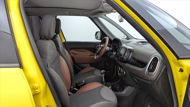 Used 2014 FIAT 500L Trekking w/ Popular Equipment Group FWD image 22