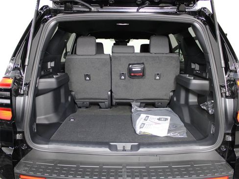 Used 2025 Toyota 4Runner TRD Off-Road image 30