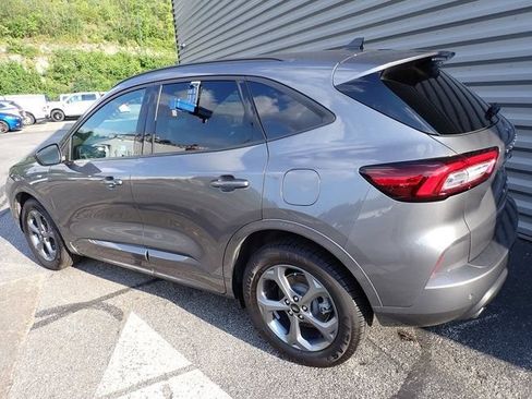 Used 2023 Ford Escape ST-Line w/ Tech Pack #1 AWD/4WD image 4