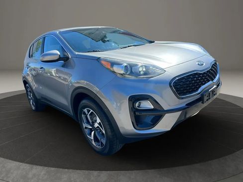 Used 2020 Kia Sportage LX AWD/4WD image 3