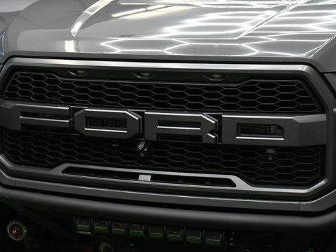 Used 2018 Ford F150 Raptor w/ Equipment Group 802A Luxury AWD/4WD image 7