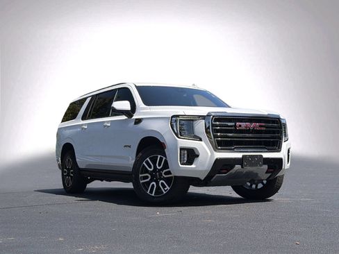 Used 2023 GMC Yukon XL AT4 w/ AT4 Premium Package AWD/4WD image 2