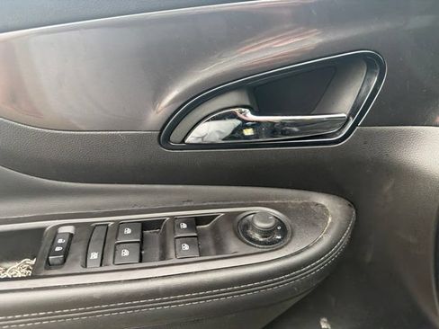Used 2022 Buick Encore Preferred AWD/4WD image 10