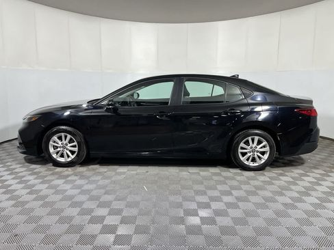 Used 2025 Toyota Camry LE FWD image 5