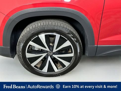 Used 2023 Volkswagen Taos SE w/ Panoramic Sunroof Package AWD/4WD image 37