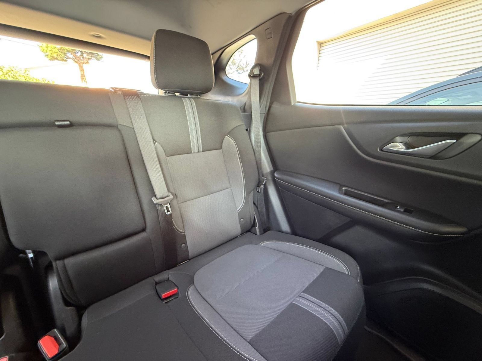 Used 2025 Chevrolet Blazer LT FWD image 34