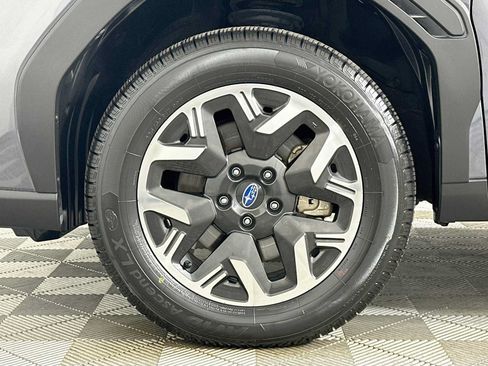 Certified 2025 Subaru Forester Premium AWD/4WD image 29