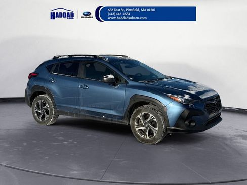 Used 2024 Subaru Crosstrek 2.0i Premium image 3