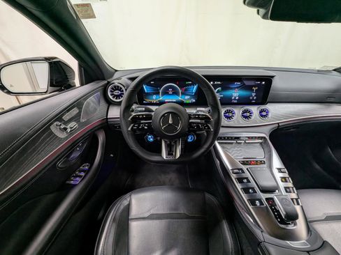 Used 2022 Mercedes-Benz AMG GT 43 image 2